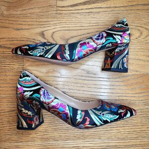 Floral Fabric Patterned Women's Block Heel Pumps Size 9 Multicolor